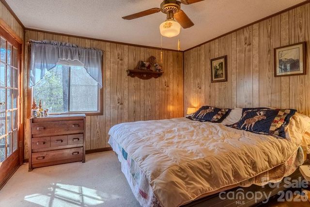 465 Enchanted Forest Drive, Sylva, NC 28779