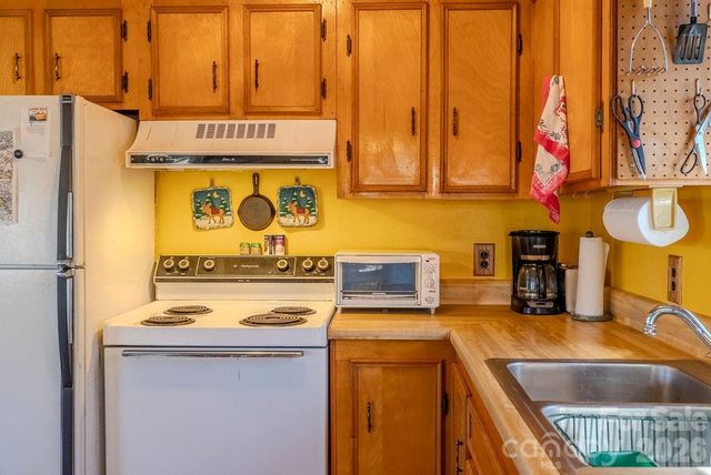 465 Enchanted Forest Drive, Sylva, NC 28779