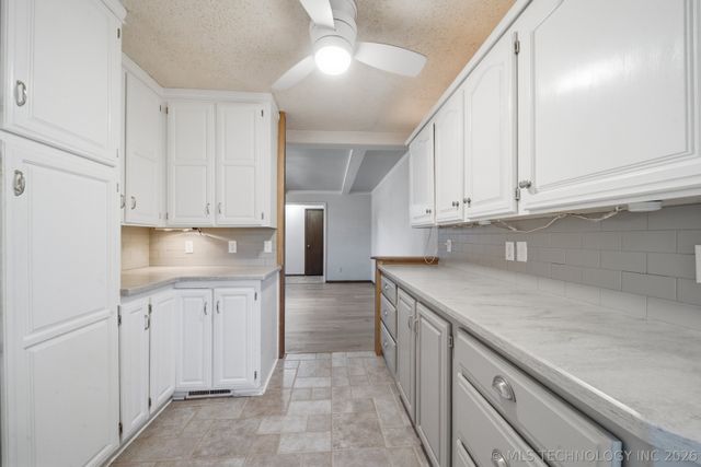 7204 S Warwick Street, Broken Arrow, OK 74014