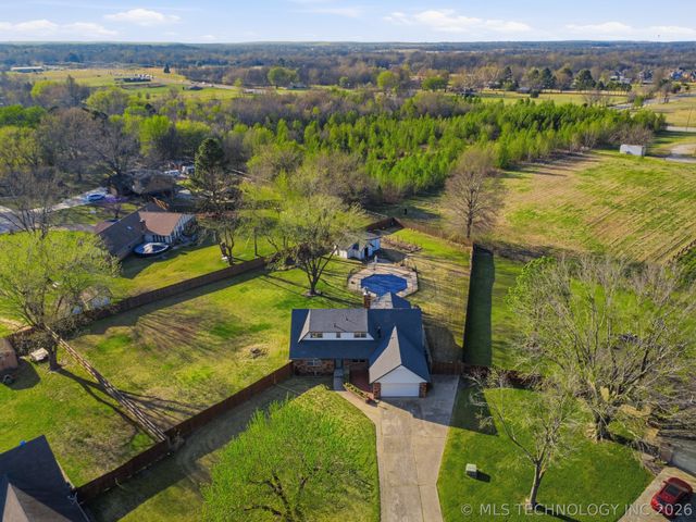 7204 S Warwick Street, Broken Arrow, OK 74014