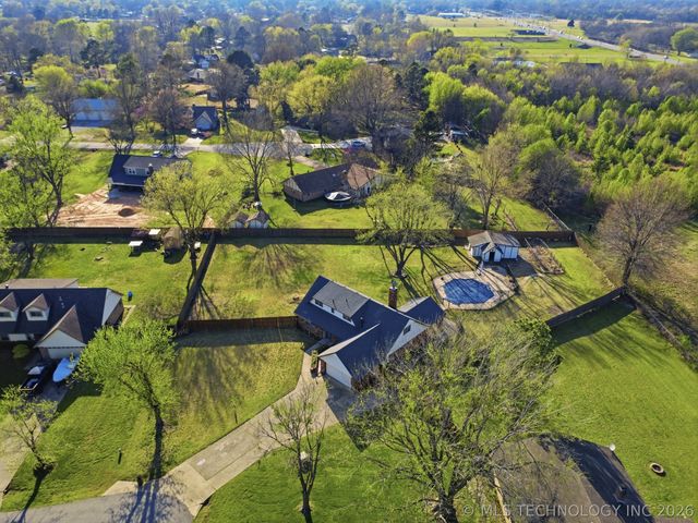 7204 S Warwick Street, Broken Arrow, OK 74014