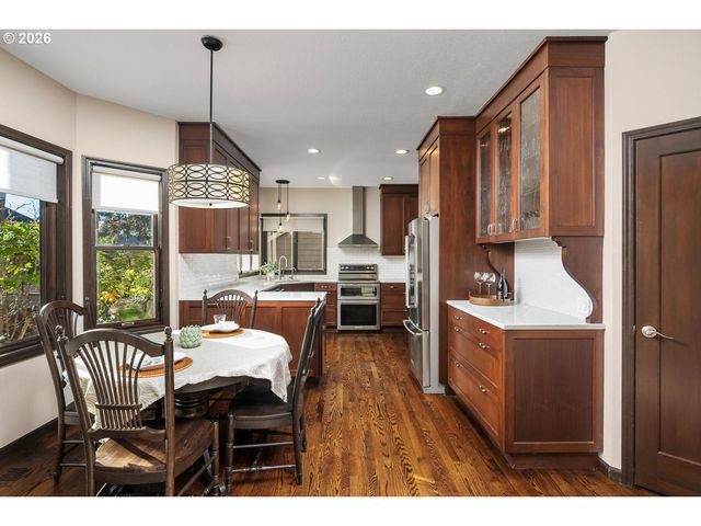 15140 Sw GIBRALTAR Ct, Beaverton, OR 97007