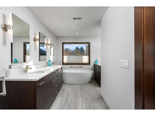 15140 Sw GIBRALTAR Ct, Beaverton, OR 97007