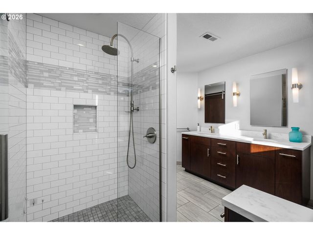 15140 Sw GIBRALTAR Ct, Beaverton, OR 97007