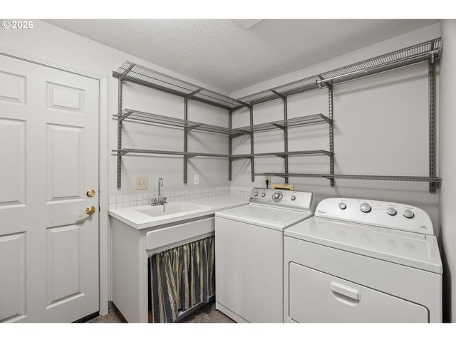 15140 Sw GIBRALTAR Ct, Beaverton, OR 97007