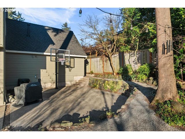 15140 Sw GIBRALTAR Ct, Beaverton, OR 97007