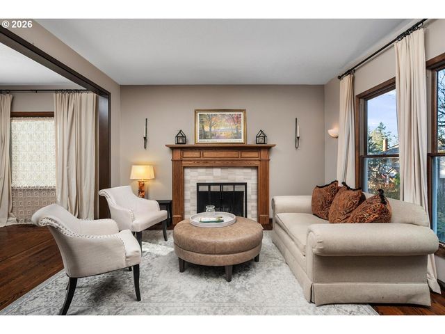 15140 Sw GIBRALTAR Ct, Beaverton, OR 97007