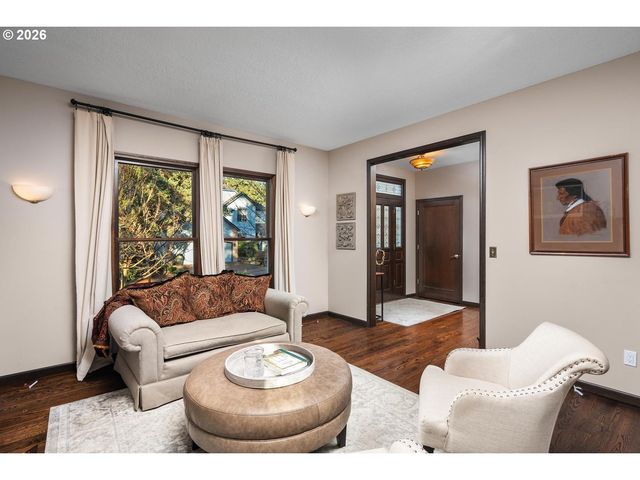 15140 Sw GIBRALTAR Ct, Beaverton, OR 97007