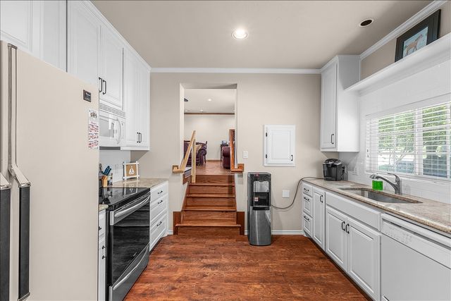 1128 W Lake Drive, Weatherford, TX 76087