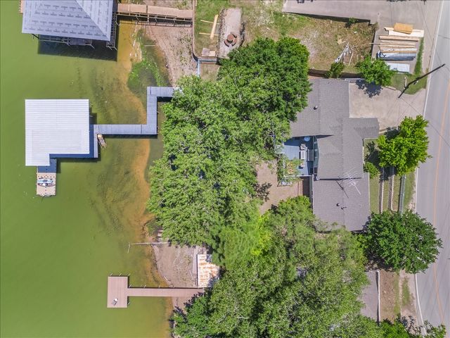 1128 W Lake Drive, Weatherford, TX 76087