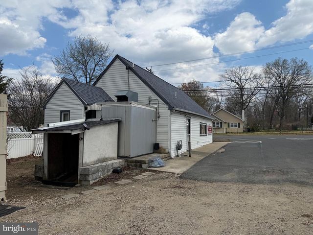 1526 HURFFVILLE, Deptford, NJ 08096
