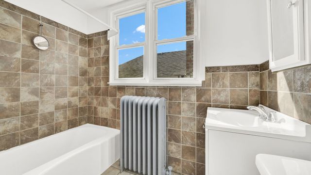6001 S Kilbourn Avenue, Chicago, IL 60629