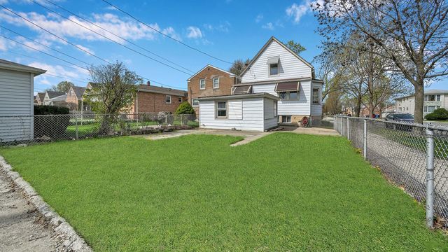 6001 S Kilbourn Avenue, Chicago, IL 60629