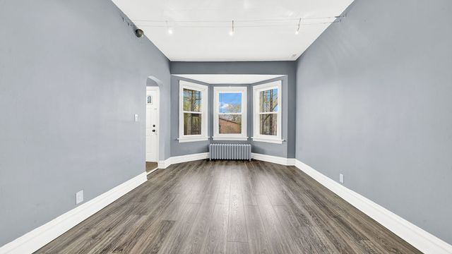 6001 S Kilbourn Avenue, Chicago, IL 60629