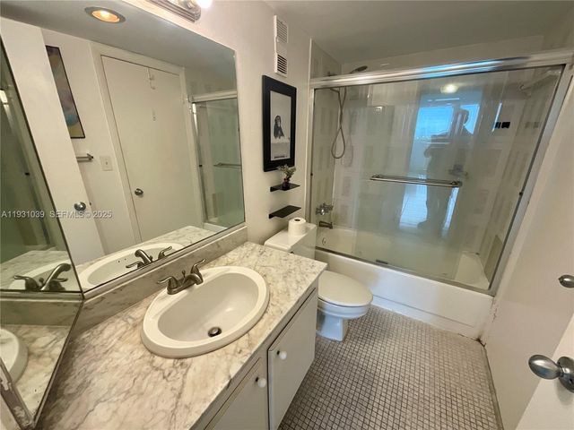 1200 NE Miami Gardens Dr 1011W, Miami, FL 33179