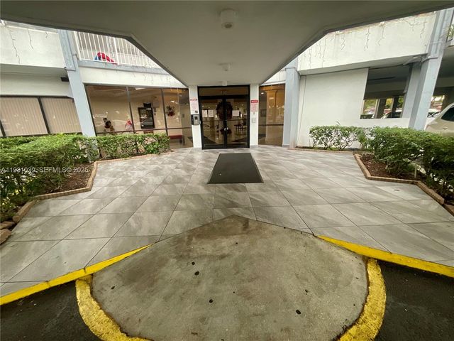 1200 NE Miami Gardens Dr 1011W, Miami, FL 33179