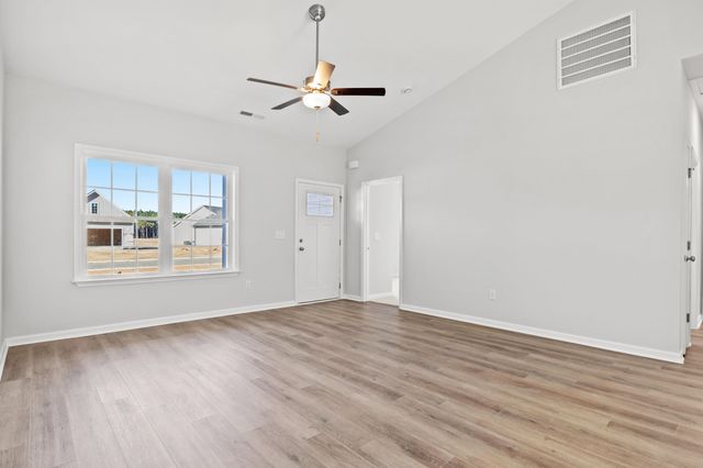 34 Double Pond Dr, Georgetown, SC 29440