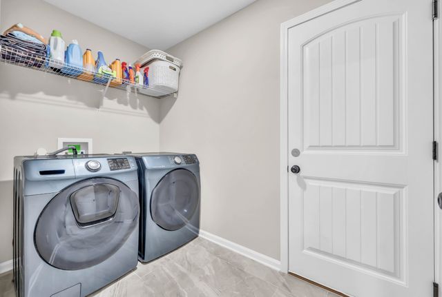 363 Barry Dr, Clarksville, TN 37040