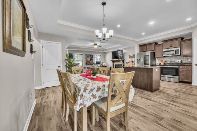 363 Barry Dr, Clarksville, TN 37040