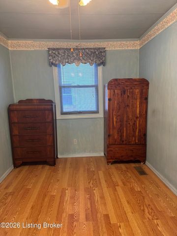 2924 Duncan St, Louisville, KY 40212