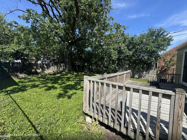 19749 Washtenaw Street, Harper Woods, MI 48225