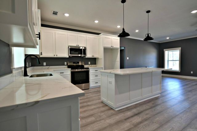 2014 S. Reine St., Mena, AR 71953