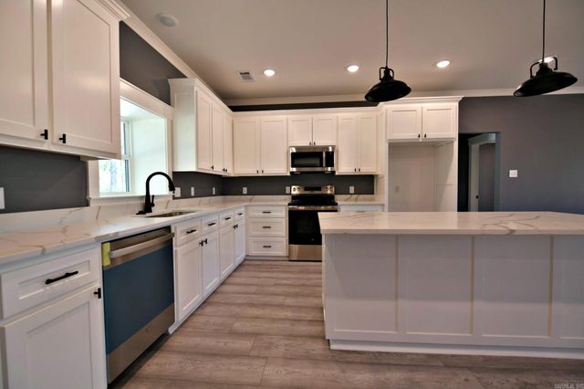 2014 S. Reine St., Mena, AR 71953