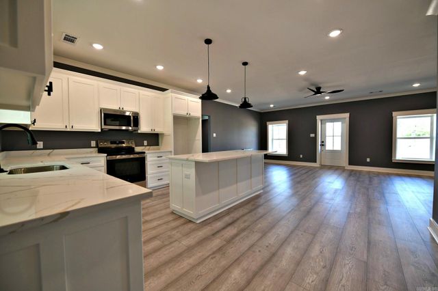 2014 S. Reine St., Mena, AR 71953