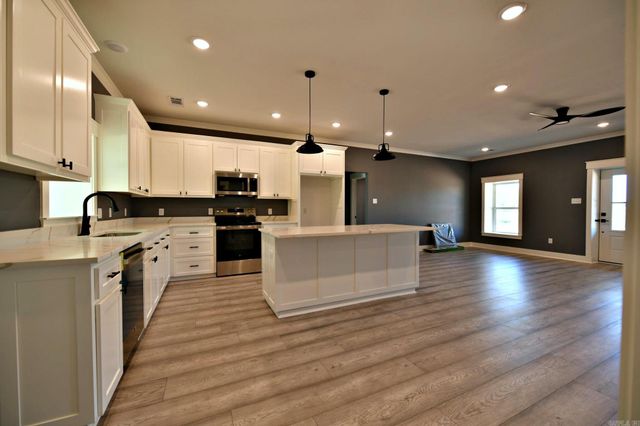 2014 S. Reine St., Mena, AR 71953