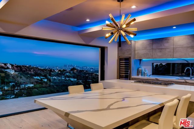 8401 WYNDHAM Road, Los Angeles, CA 90046