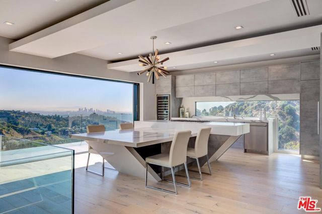 8401 WYNDHAM Road, Los Angeles, CA 90046