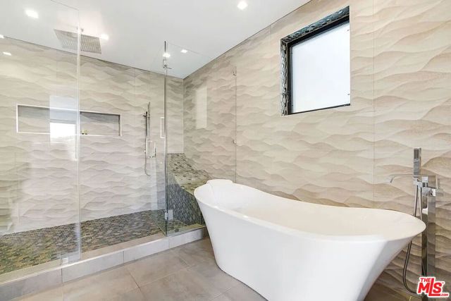 8401 WYNDHAM Road, Los Angeles, CA 90046