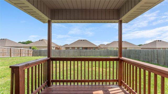 2109 Misti Woods Street, Gentry, AR 72734