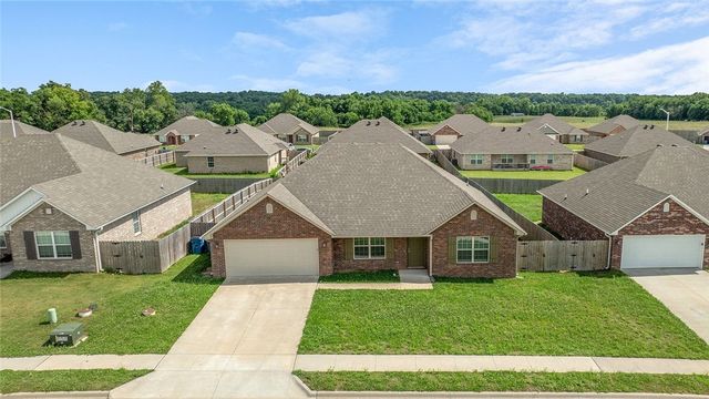 2109 Misti Woods Street, Gentry, AR 72734