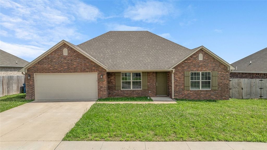 2109 Misti Woods Street, Gentry, AR 72734