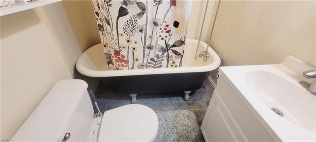 2 College CT, Suffolk, VA 23434