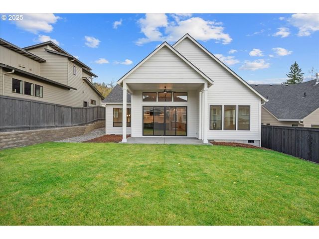 760 N V St, Washougal, WA 98671