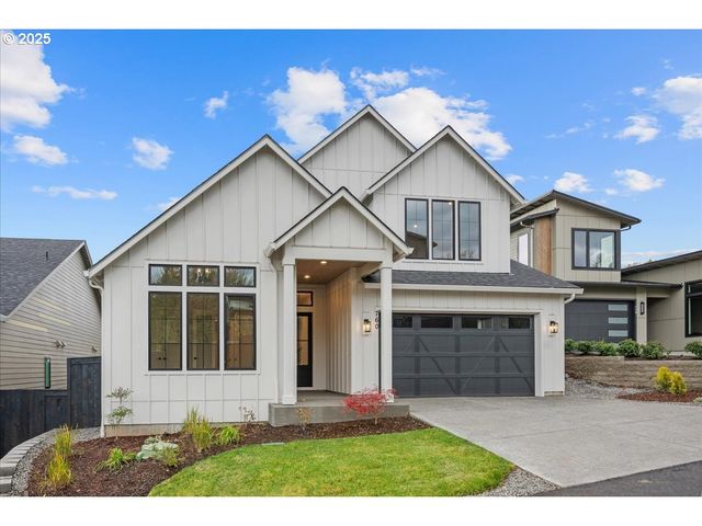 760 N V St, Washougal, WA 98671