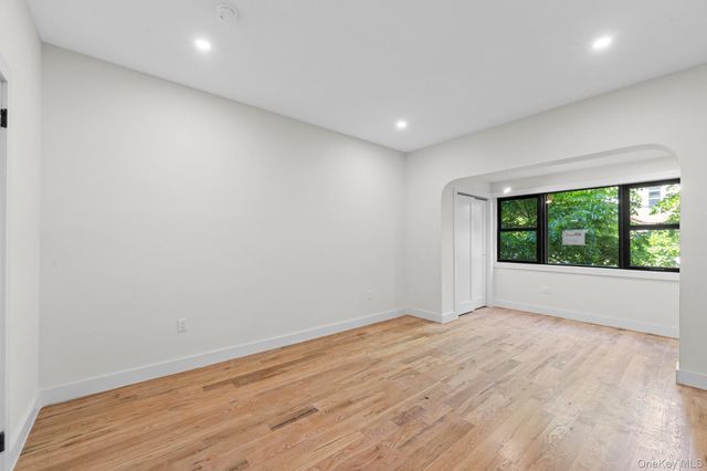 9016 102nd Street, Richmond Hill, NY 11418