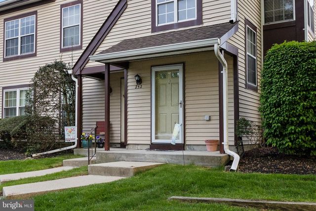 252 ANDOVER PL, Robbinsville, NJ 08691