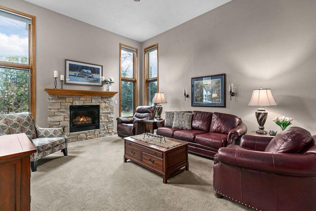 3113 PARK LAWN COURT, Appleton, WI 54911