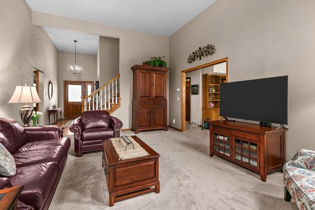 3113 PARK LAWN COURT, Appleton, WI 54911