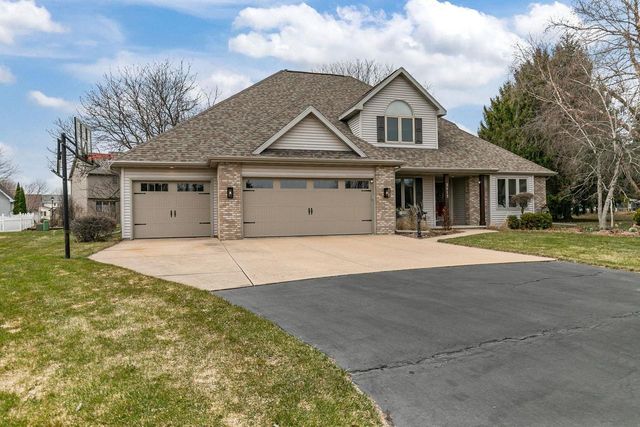 3113 PARK LAWN COURT, Appleton, WI 54911