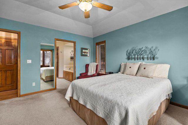 3113 PARK LAWN COURT, Appleton, WI 54911