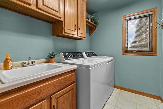 3113 PARK LAWN COURT, Appleton, WI 54911