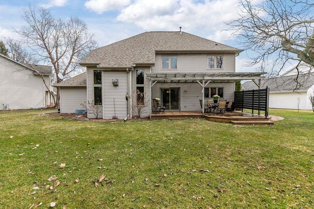3113 PARK LAWN COURT, Appleton, WI 54911