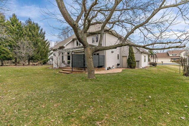 3113 PARK LAWN COURT, Appleton, WI 54911