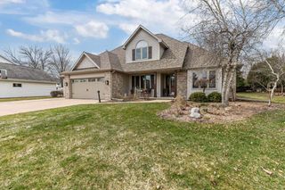 3113 PARK LAWN COURT, Appleton, WI 54911