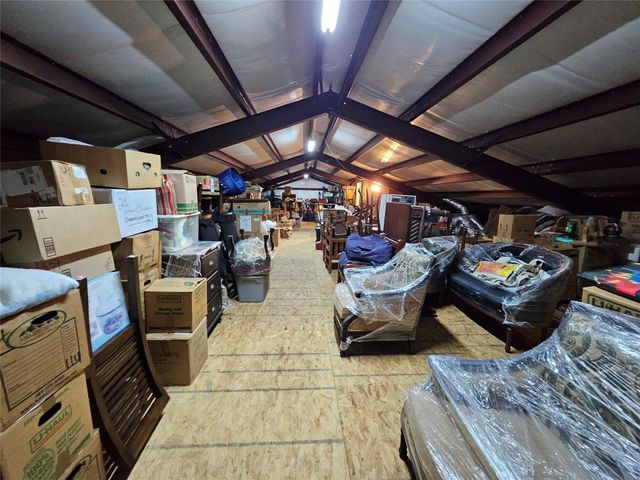 21201 Kathy LN, Spicewood, TX 78669