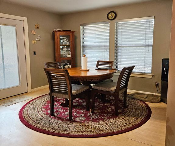 21201 Kathy LN, Spicewood, TX 78669